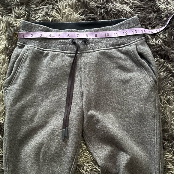 NWOT WOMENS LULULEMON WARM DOWN JOGGER IN HEATHERED CORE GRAY SIZE 4 - Picture 8 of 10